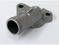 Image of Thermostat hose to cylinder head joint